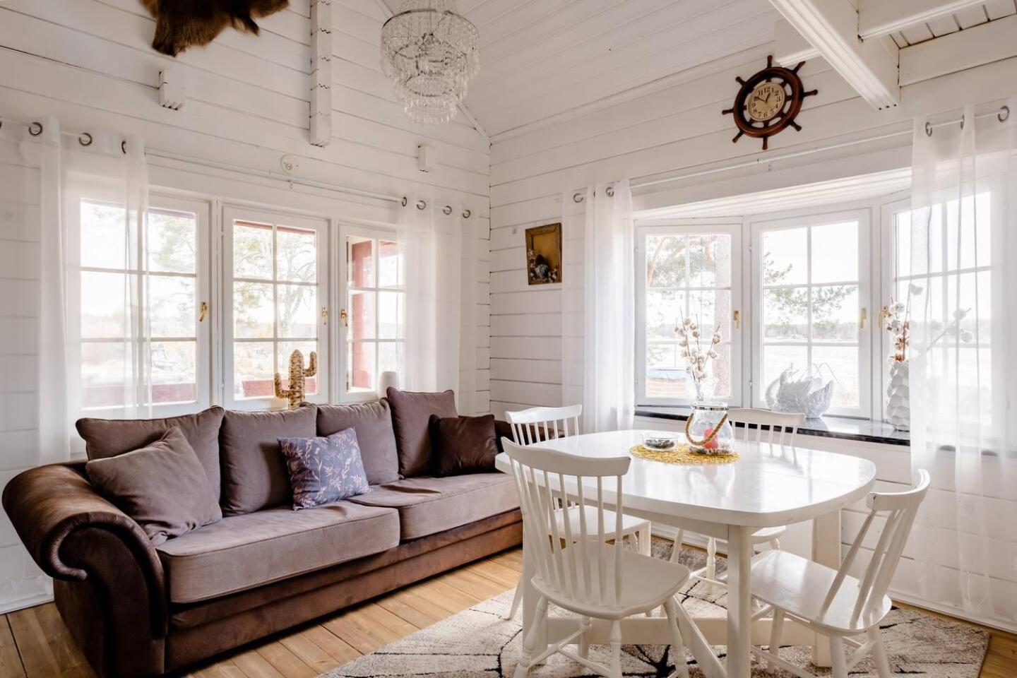 3 Bedroom Cottage With Sauna By The Sea Вааса Екстериор снимка
